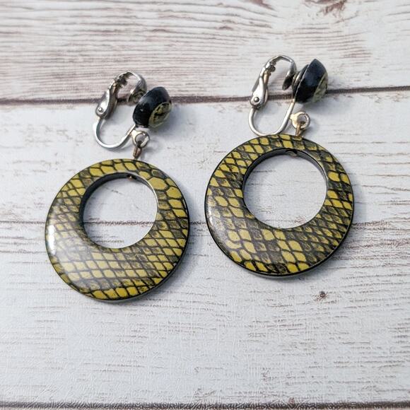 Vintage Clip On Earrings Stunning Scale Pattern Dangle - Picture 3 of 7